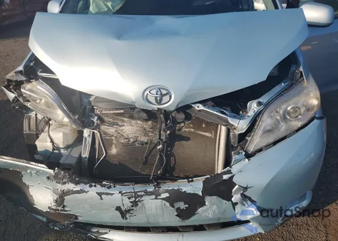 2015 Toyota Sienna Xle из США, поврежденный, VIN 5TDYK3DCXFS557670